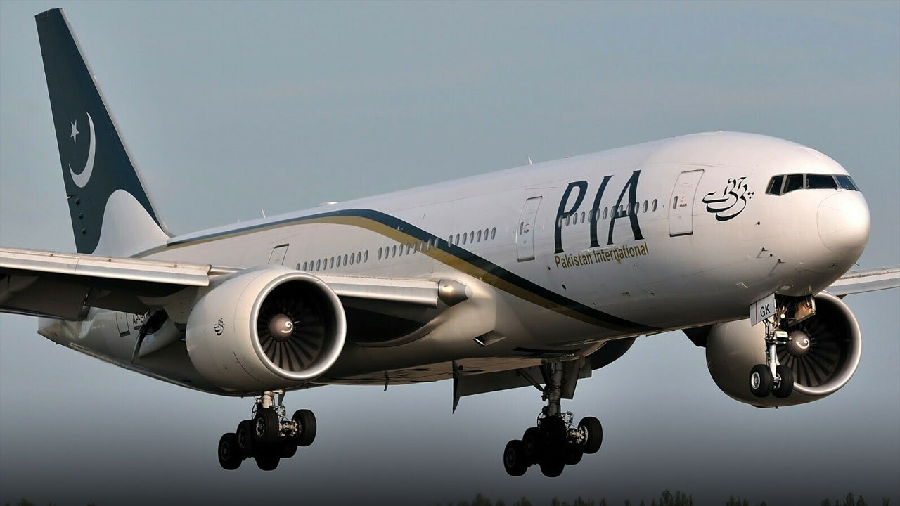 Hajj Flights Agreement Signed Between Religious Affairs Ministry and PIA